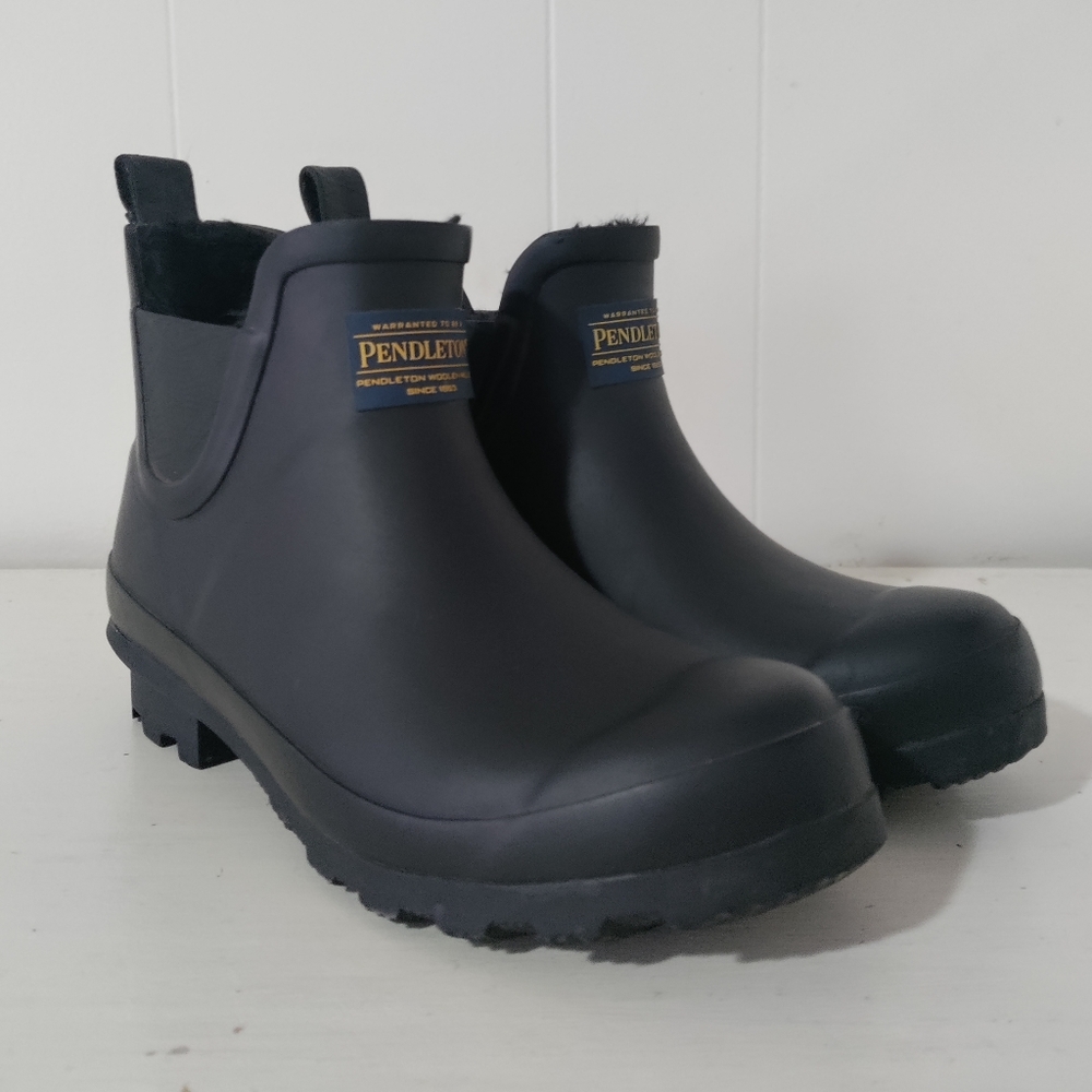 Pendleton chelsea rain boots rubber black fur lined slip pull on ankle winter